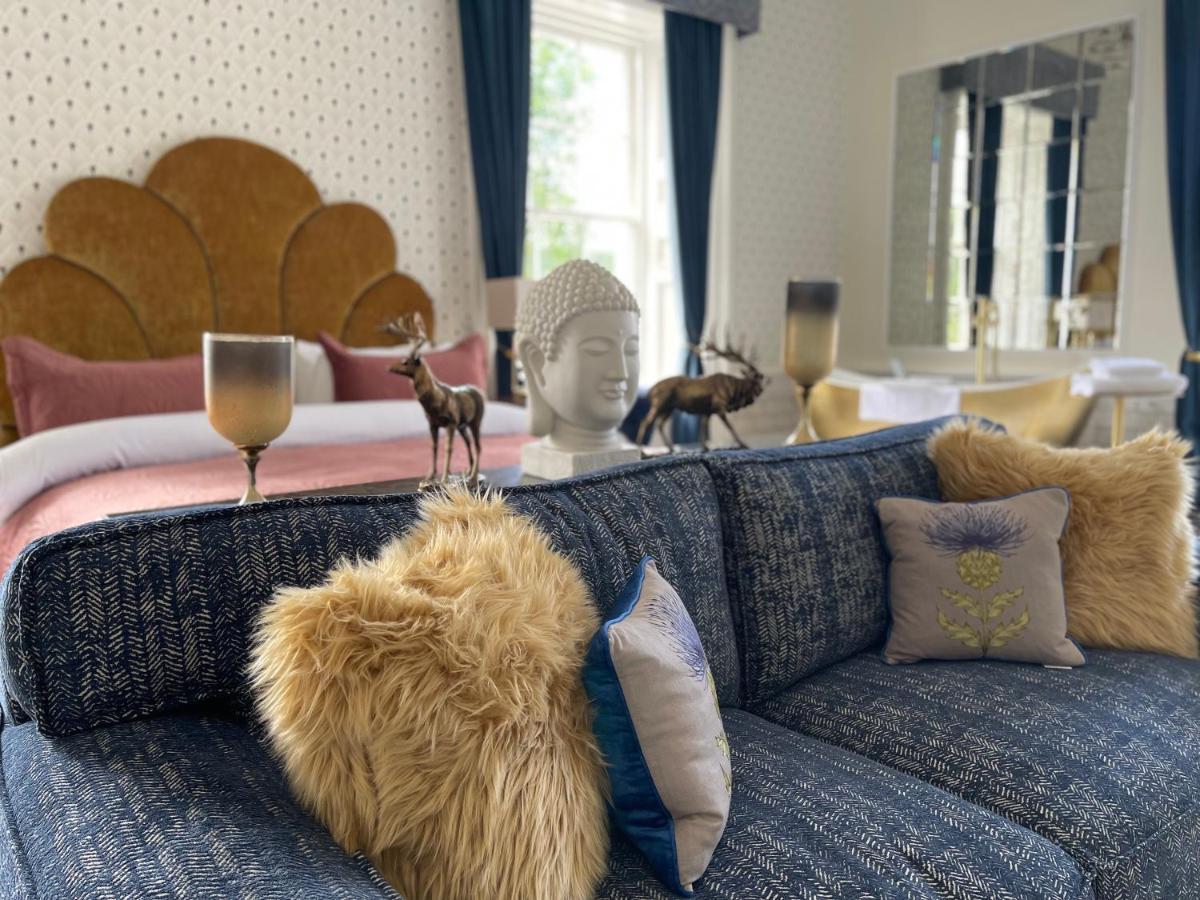 Atholl Arms Hotel Дънкелд Екстериор снимка