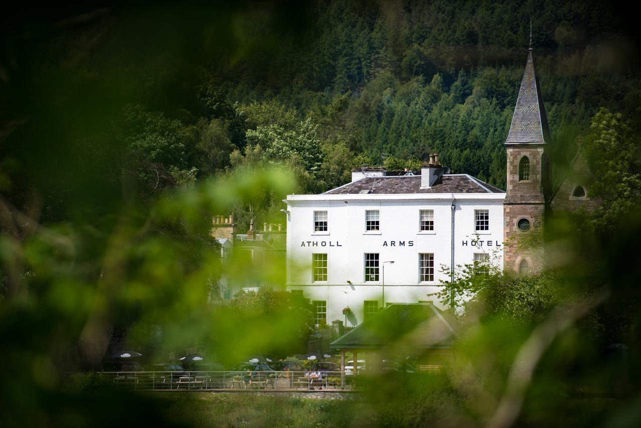 Atholl Arms Hotel Дънкелд Екстериор снимка